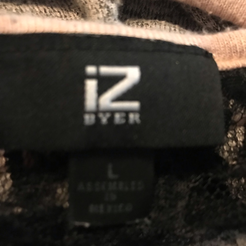 Top - Picture 3 of 3